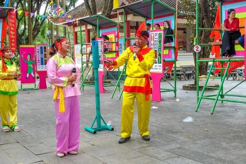 Bài chòi dân gian vào nhịp mới