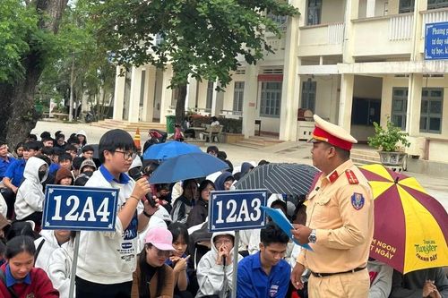 Tuyên truyền pháp luật cho học sinh Trường THPT số 2 Tuy Phước