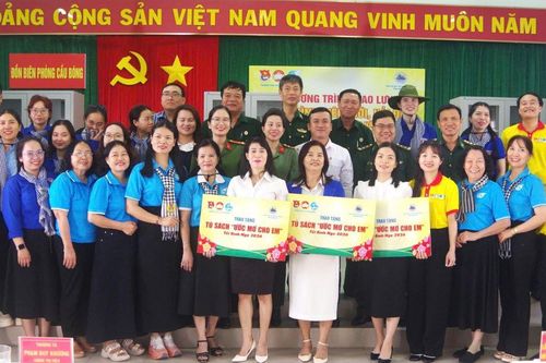 Bộ đội Biên phòng tỉnh Khánh Hòa phối hợp tổ chức chương trình nghĩa tình biên giới hải đảo