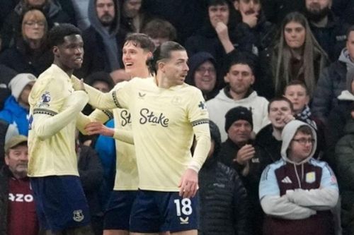 Thierno Barry lập công, Everton cắt đứt mạch 11 trận thắng sân nhà của Aston Villa