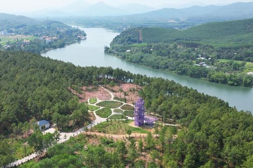 Huế đấu giá gần 7ha đất xây khu nghỉ dưỡng cao cấp cạnh quần thể lăng tẩm triều Nguyễn