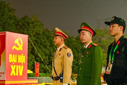 Hà Nội: Kích hoạt 'làn sóng xanh' điều tiết giao thông, bảo vệ an toàn tuyệt đối Đại hội XIV
