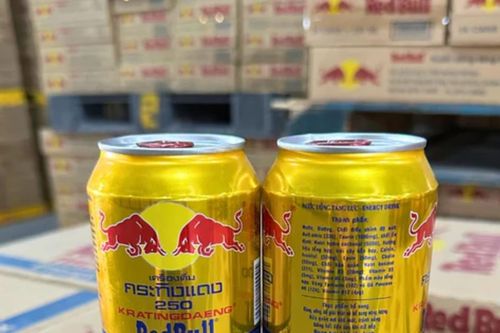Từ cơn buồn ngủ đến đế chế tỷ đô: Câu chuyện kinh doanh phía sau Red Bull