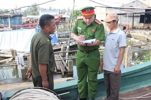 Hỗ trợ ngư dân giải bản tàu cá '3 không' để chống khai thác thủy sản bất hợp pháp