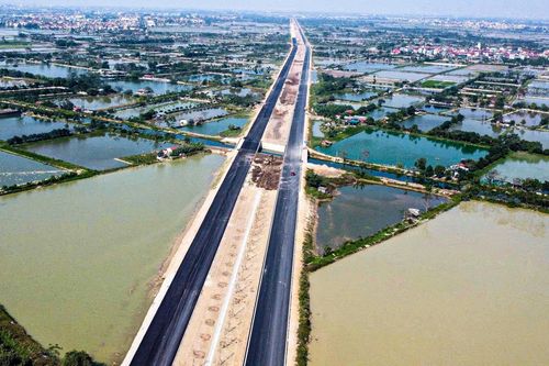Đường trục phía Nam tăng tốc, chuẩn bị thông xe thêm 7km dịp Tết Nguyên đán