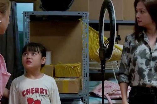 Bà Ánh (NSƯT Kiều Anh) phát hiện con trai đang cưu mang bé Nhi