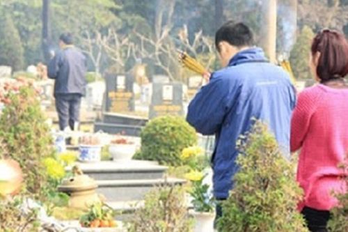 Thời điểm thực hiện tạ mộ cuối năm nên chọn và đây là điều cần biết để tạ mộ cho đúng
