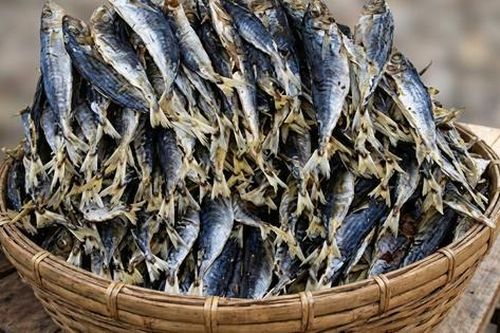 5 nhóm người cần tránh ăn cá khô