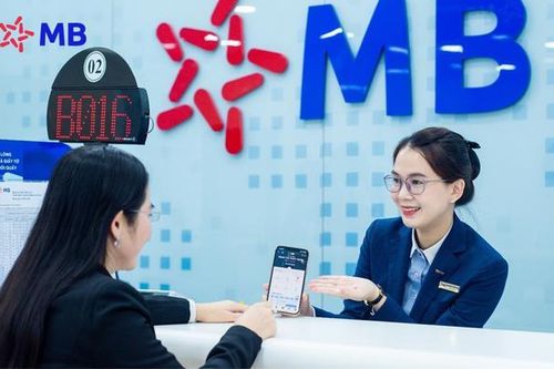 AGR đánh giá tích cực với bộ đôi cổ phiếu ngân hàng CTG, MBB