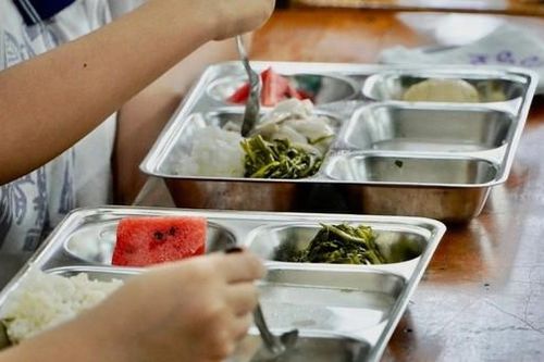 Bí quyết xây dựng thực đơn giúp trẻ thoát cảnh ăn nhiều nhưng vẫn còi