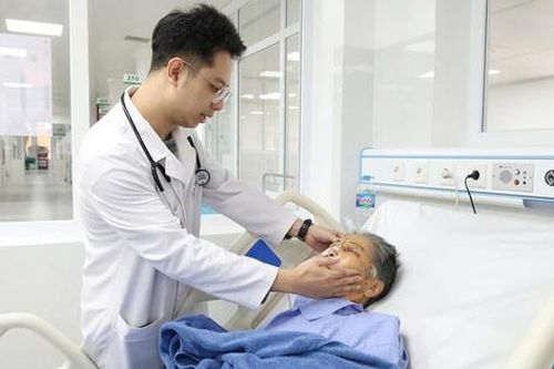 Cụ bà 71 tuổi bị chó tấn công gây chấn thương nghiêm trọng