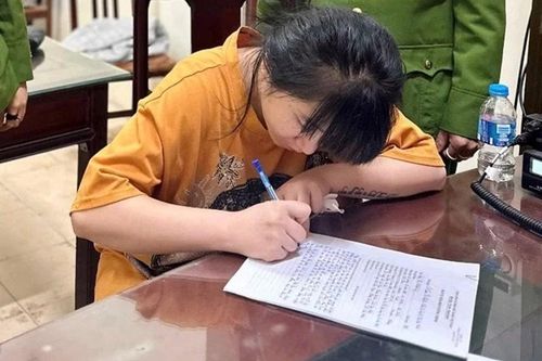 Vận động đầu thú đối tượng trốn lệnh truy nã quốc tế
