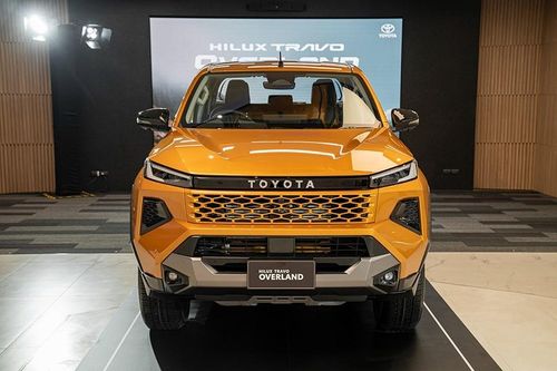 Toyota Hilux thế hệ mới chốt ngày ra mắt Việt Nam, kịp giao trước Tết
