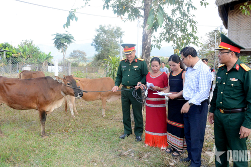 Đoàn Kinh tế - Quốc phòng 78: Chung tay xây dựng xã biên giới Mô Rai giàu mạnh