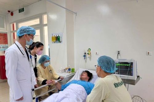 Cứu sống bệnh nhân người nước ngoài nguy kịch nhờ triển khai kịp thời kỹ thuật ECMO