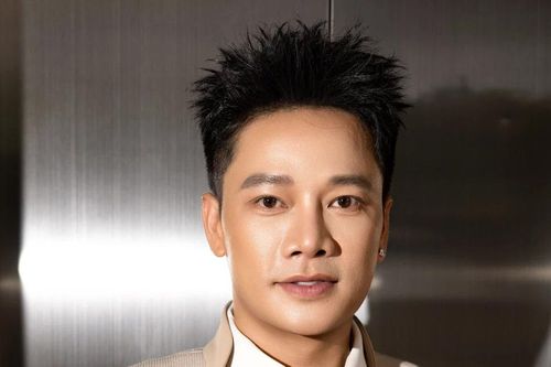 Sau 'bản hit' đình đám 'E là không thể', Anh Quân Idol tiết lộ cuộc sống có nhiều thay đổi, hướng đến hình ảnh mới mẻ