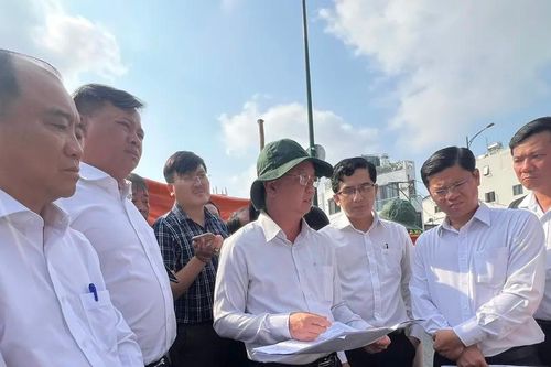 Vụ sụt lún mặt đường Ba Đình: Xử lý kịp thời, không để phát sinh thêm sự cố tương tự