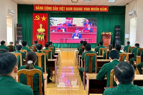 Cán bộ, đảng viên, người dân TPHCM hướng về Đại hội XIV của Đảng