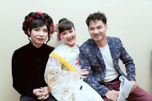 Xuân Bắc - Vân Dung đăng ảnh cũ, khán giả bồi hồi nhớ Táo quân
