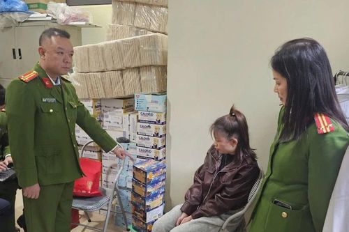 Phú Thọ phát hiện 'nữ quái' giấu 8,4kg pháo hoa nổ trái phép