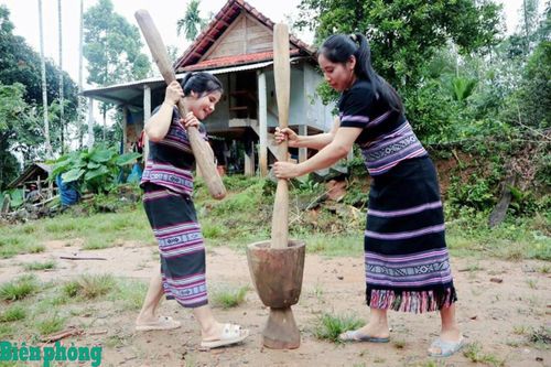 Lễ Cà Răng của đồng bào dân tộc Hrê