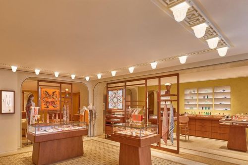 Hermès 24 Tràng Tiền: Nơi di sản Faubourg vươn vai cùng sớm mai Hà Nội