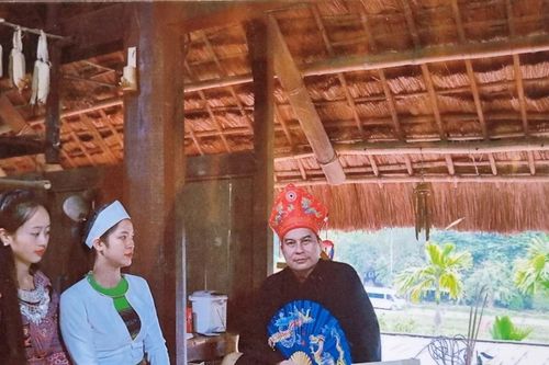 Người 'giữ hồn' kho tàng Mo Mường