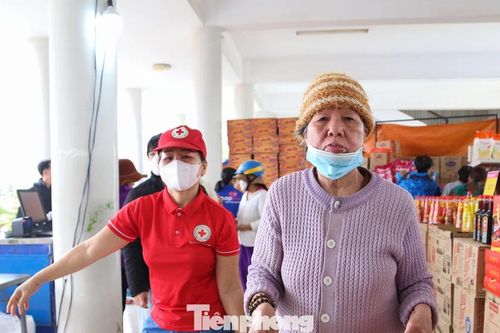 Đà Nẵng sẽ trao hơn 42 nghìn suất quà Tết cho hộ nghèo, hộ khó khăn