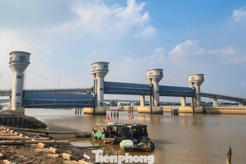 Thanh Hóa thúc đẩy đưa công trình cầu cống thủy lợi 'khủng' vào vận hành trước Tết