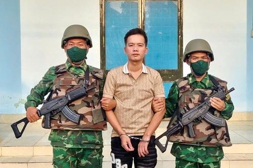 Bắt giữ đối tượng truy nã khi làm thủ tục nhập cảnh tại Cửa khẩu Mộc Bài