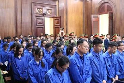 Hàng nghìn phiếu kiểm nghiệm giả được 'ra lò' như thế nào qua lời khai của môi giới?