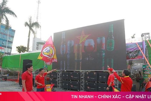 2 màn hình LED cỡ lớn phục vụ người dân cổ vũ U23 Việt Nam tại Hà Tĩnh