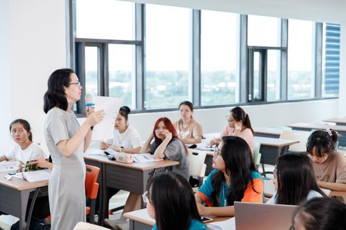 Tuyển sinh đại học năm 2026: UEH đổi mới phương thức, mở rộng tổ hợp xét tuyển