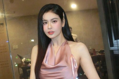 Loạt ảnh quá khứ đầy bất ngờ của Trương Quỳnh Anh