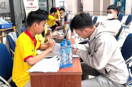 TPHCM: 3 chương trình hỗ trợ sinh viên trong dịp Tết Bính Ngọ