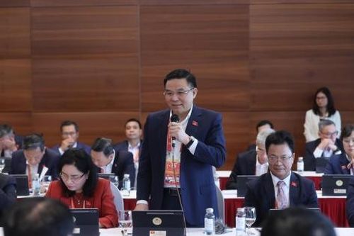 Đại biểu làm việc tại Đoàn thảo luận các văn kiện Đại hội XIV