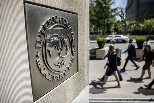 IMF nâng dự báo tăng trưởng kinh tế toàn cầu, cảnh báo leo thang căng thẳng thương mại Mỹ- châu Âu