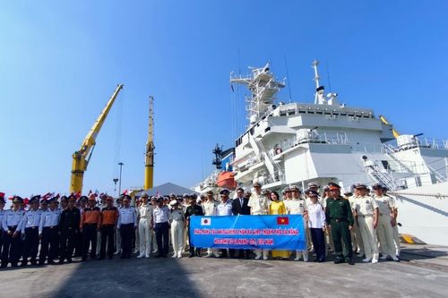 Tàu tuần tra Akitsushima của lực lượng bảo vệ bờ biển Nhật Bản thăm hữu nghị Đà Nẵng