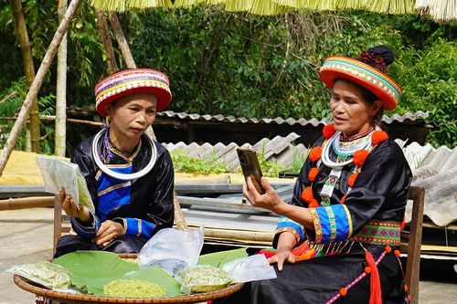 Phụ nữ vùng cao từng bước bắt nhịp kinh tế số, nâng cao thu nhập