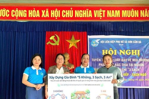 Phụ nữ xã Sơn Cẩm Hà xây dựng gia đình '5 không, 3 sạch, 3 an'