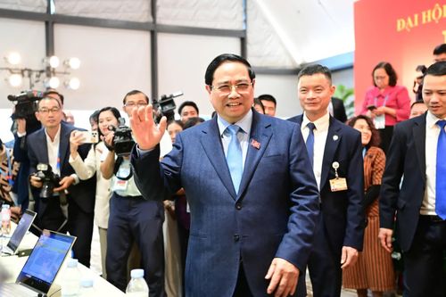 Thủ tướng Chính phủ Phạm Minh Chính thăm Trung tâm Báo chí Đại hội XIV của Đảng