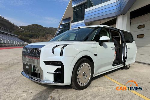 Cận cảnh MPV điện hạng sang - Zeekr 009 về Việt Nam trong năm nay