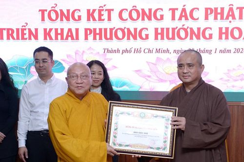 Ban Thông tin - Truyền thông T.Ư tổng kết hoạt động năm 2025 và trao Bằng tuyên dương công đức của Giáo hội