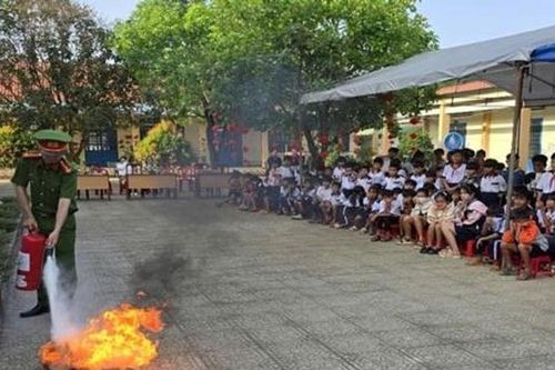 Lâm Đồng: Đẩy mạnh tuyên truyền pháp luật trong trường học, xây dựng môi trường giáo dục an toàn