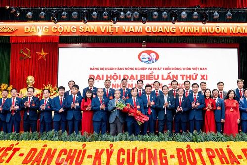 Đảng bộ Agribank bản lĩnh tiên phong - vươn tầm dẫn dắt, cùng đất nước tiến bước vào kỷ nguyên mới