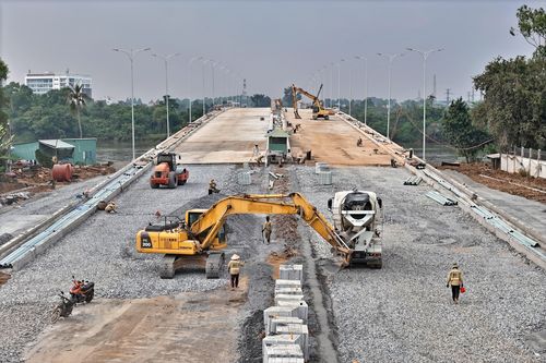 Tấp nập thi công dự án 1.500 tỷ đồng qua 'siêu phường' ở Đồng Nai
