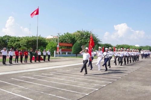 Cán bộ, chiến sĩ đặc khu Trường Sa hướng về Đại hội XIV qua làn sóng VOV