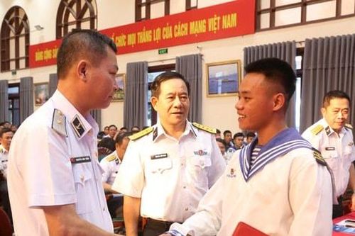 Tuyên dương lực lượng tham gia Chiến dịch Quang Trung