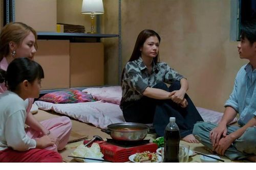 Vượt qua thị phi, bà Ánh (NSƯT Kiều Anh) đón 'con rơi' của chồng về nuôi