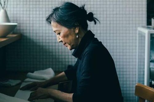Qua tuổi 60: Có 3 thứ này trong tay, tuổi già không còn lo lắng